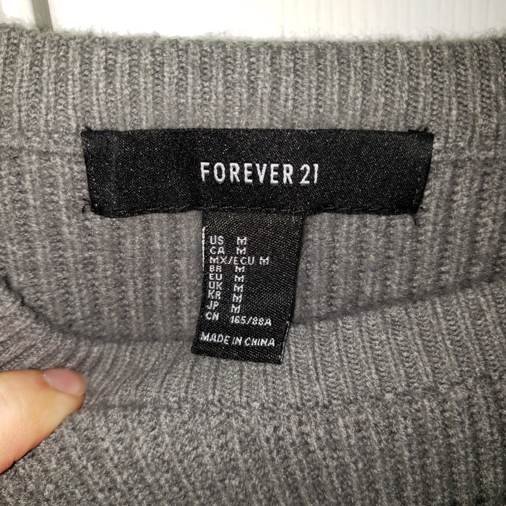 Sweater - Picture 3 of 3